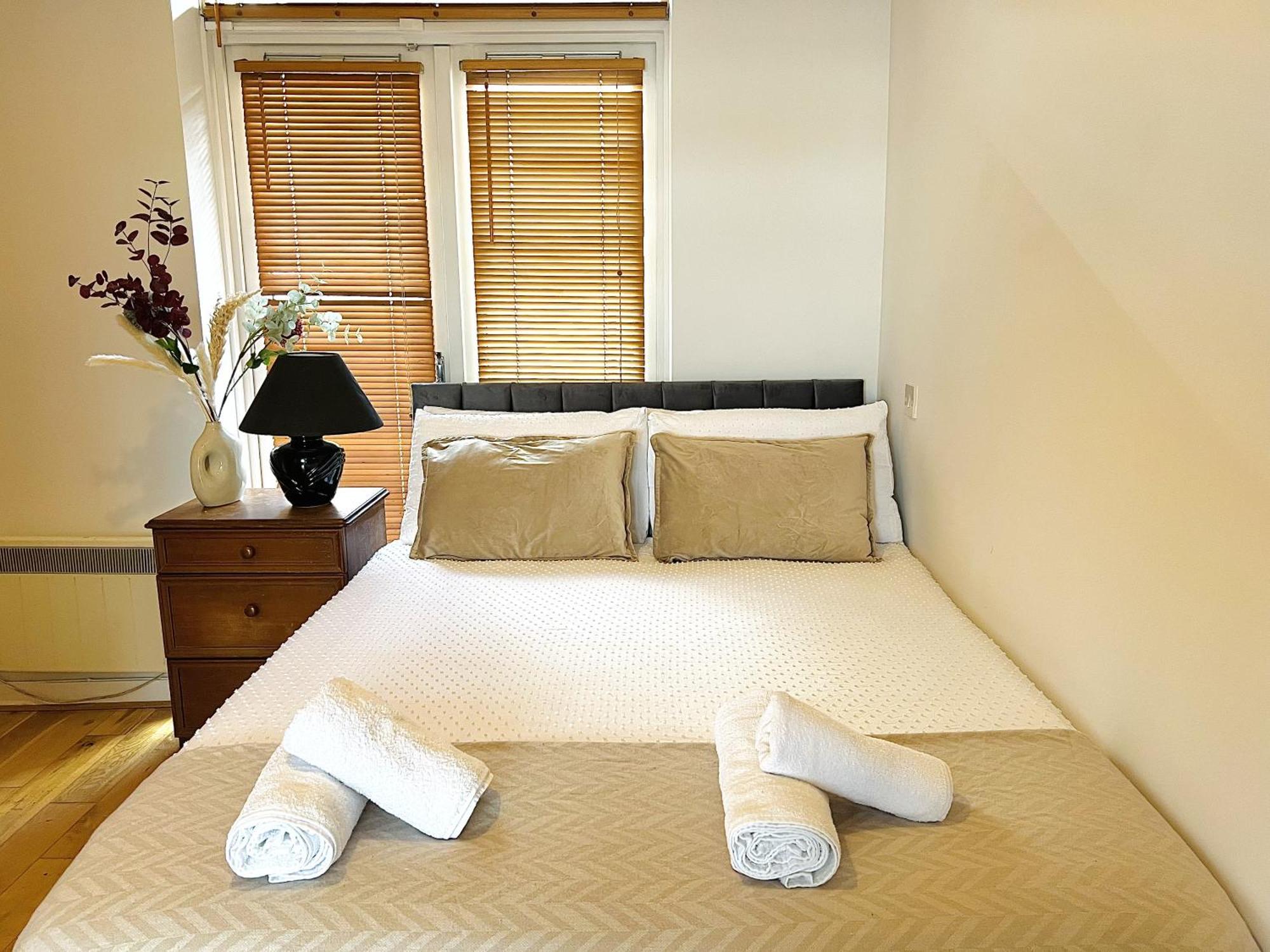 Cosy River View Flat At Temple Bar Dublino Esterno foto